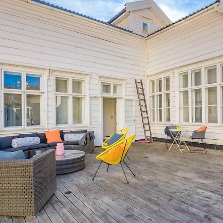 Private Next To Fish Market And Bryggen *